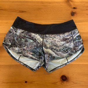 Lululemon Speed Short 2.5, size 6